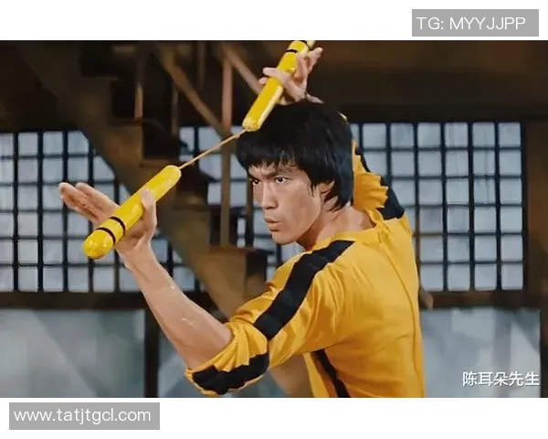 足球传奇李小龙：从绿茵场到武术巨星的跨界之路